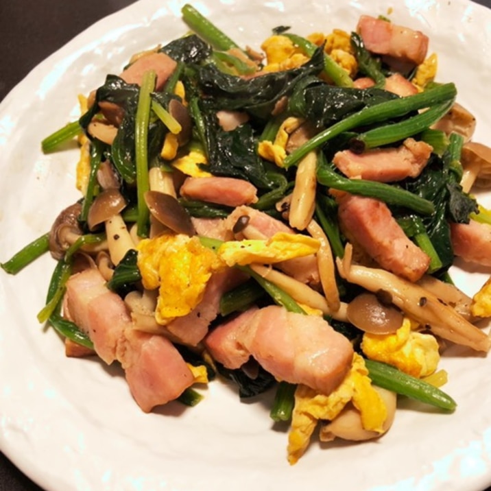 基本のほうれん草のバターベーコン炒め レシピ 作り方 By あさぎ 楽天レシピ